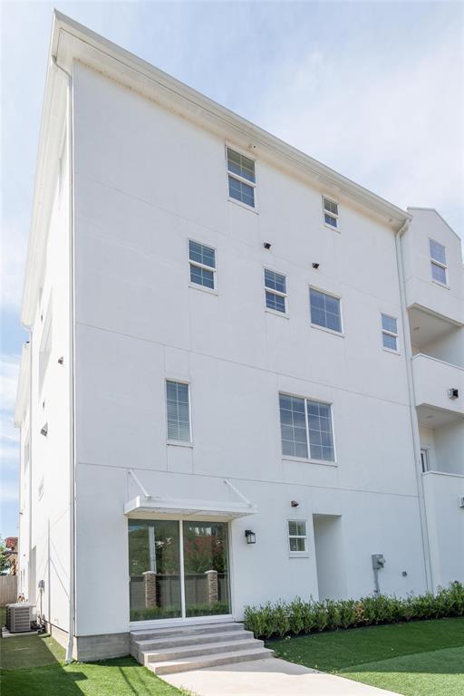 Primary Photo - 3821 N Braeswood Blvd