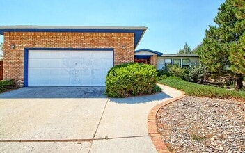 Building Photo - 2731 Sierra Vista Dr