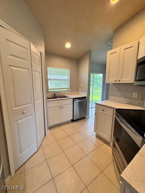 Foto del edificio - 2451 Daniel Ave N