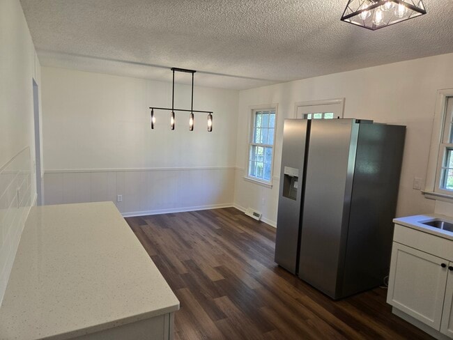 Foto del edificio - 7922 W 92nd St