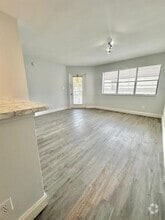 Building Photo - 540 S Park Rd