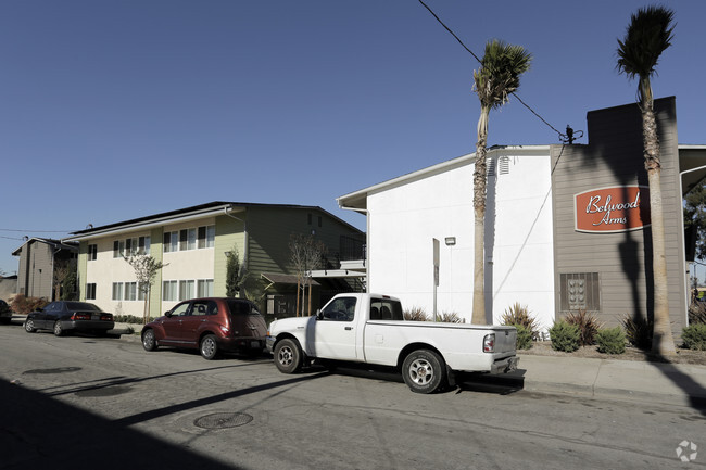 Foto del edificio - Belwood Arms