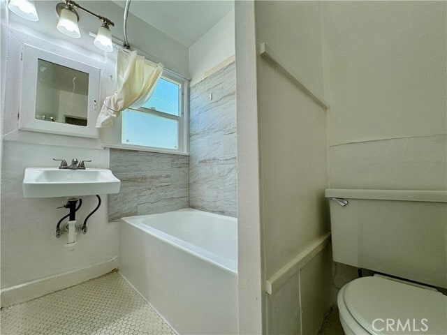 Building Photo - 1712 Gillette Crescent