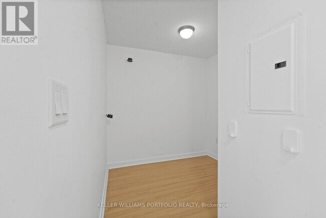 Photo du bâtiment - 11 Brunel Ct