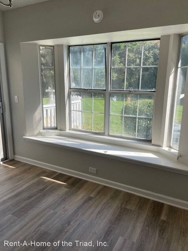 Foto del edificio - 2 br, 2.5 bath House - 4279 Old Battlegrou...