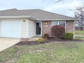 Building Photo - 1104 NW Willow Dr