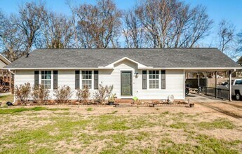 Building Photo - 406 Chapman Ln