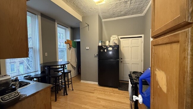 Foto del edificio - 1400 N Bosworth Ave