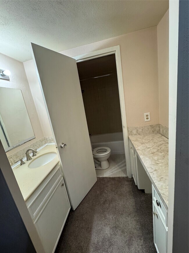 Foto del edificio - 7520 Hornwood Dr