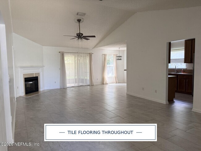 Building Photo - 6423 Crimson Leaf Ln