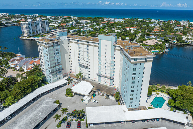 Alternate - The Barrton Condominiums
