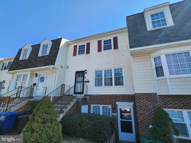 Foto del edificio - 1675 Ridgely Ct