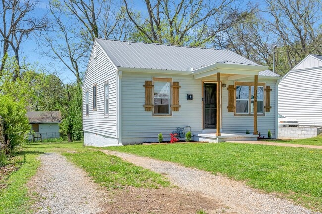 Building Photo - 1908 Cherry St