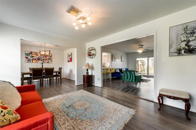 Foto del edificio - 5118 Sanford Rd