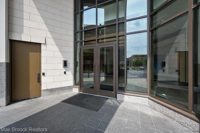 Building Photo - 34901 Woodward Ave
