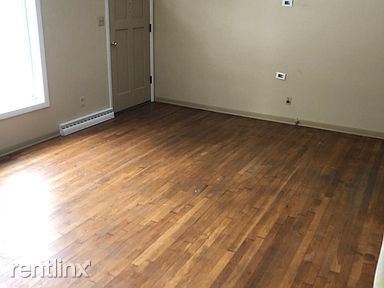 Building Photo - 2 br, 1.5 bath House - 14442 Caves Rd