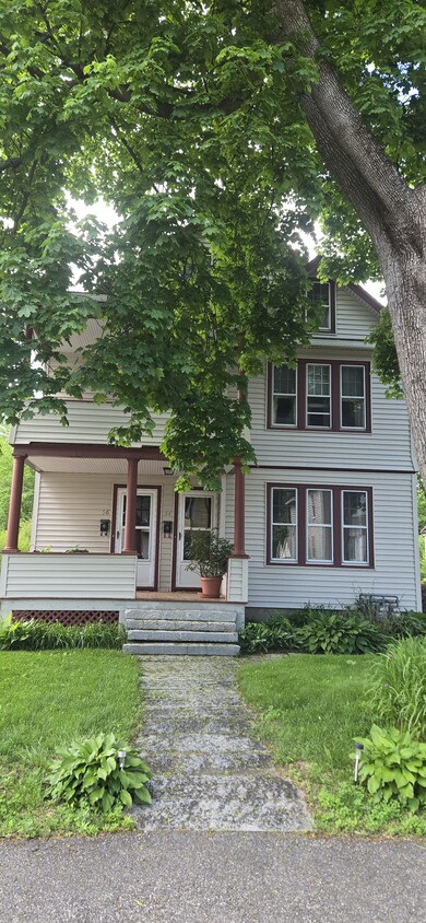 Owner occupied first floor apartment - 54 Hoffman St