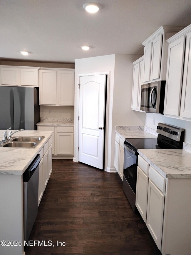 Building Photo - 3580 Lawton Pl