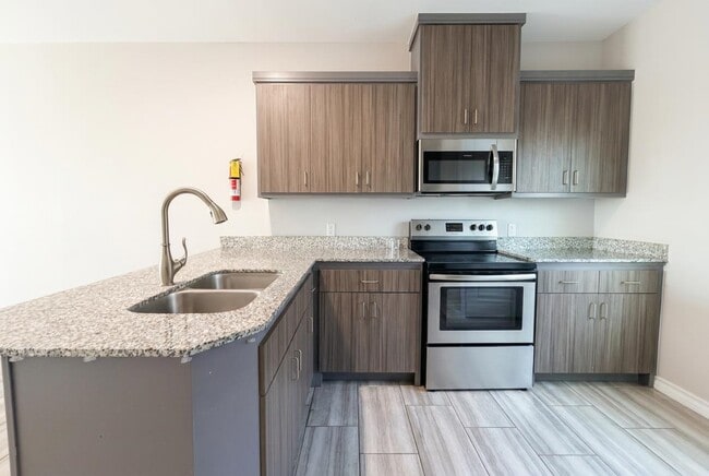 Building Photo - 5601 Cuenca Dr