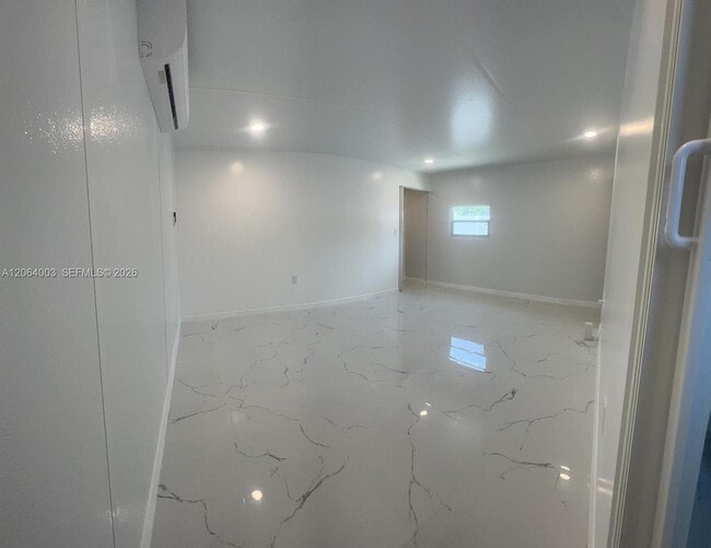 Foto del edificio - 9625 NW 36th Ave