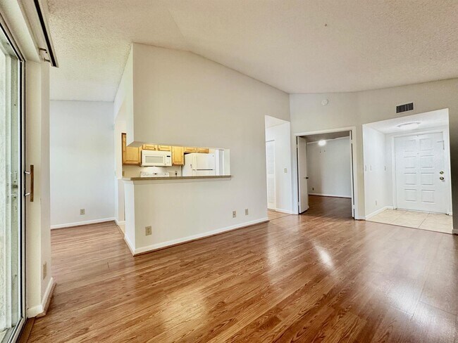 Foto del edificio - 9877 Westview Dr