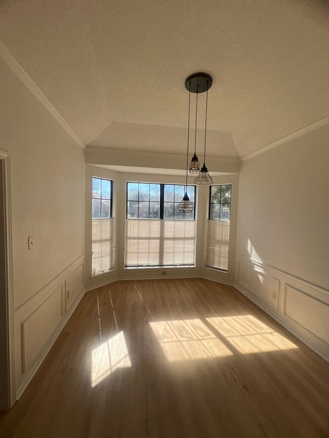 Building Photo - An ideal sanctuary for modern living