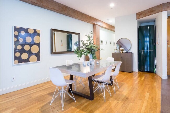 Foto del edificio - 579 Geary St