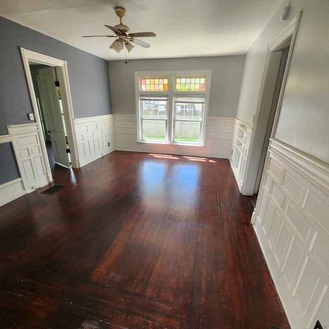 Building Photo - 678 Ridge Rd