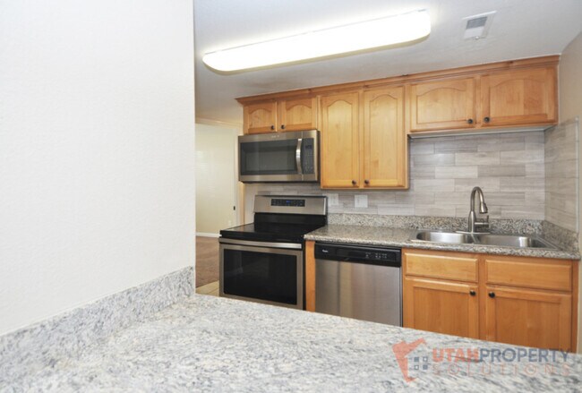 Building Photo - 5740 S 900 E