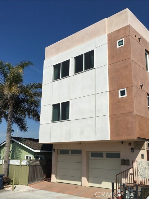 Building Photo - 16754 Pacific Coast Hwy
