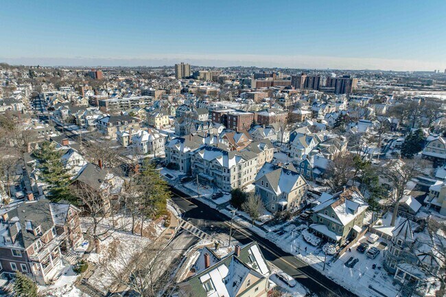 Aerial Context - 226 Clifton St