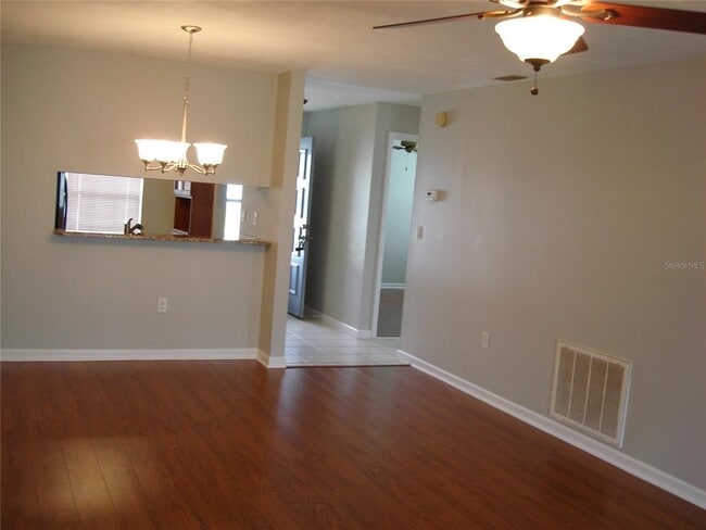 Building Photo - 2902 Bradley Ct