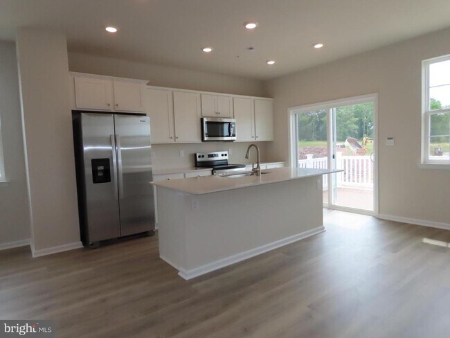 Building Photo - 3080 Martha Wy