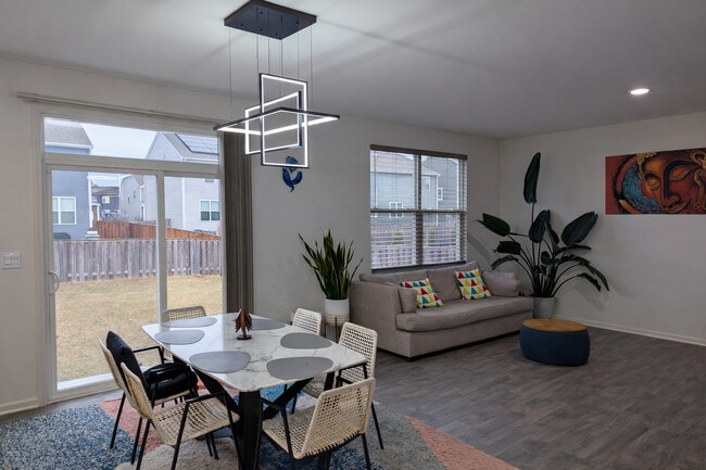 Foto del edificio - 1619 Emma Ln