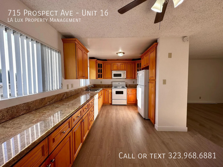 Primary Photo - 715 Prospect Ave