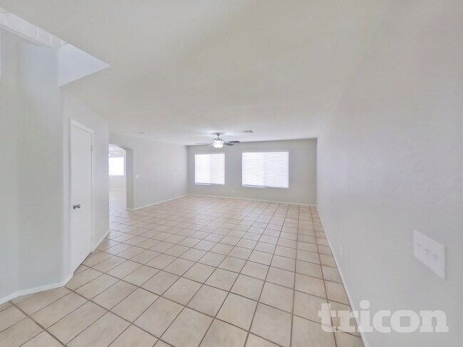 Foto del edificio - 2881 Deep Creek Ln