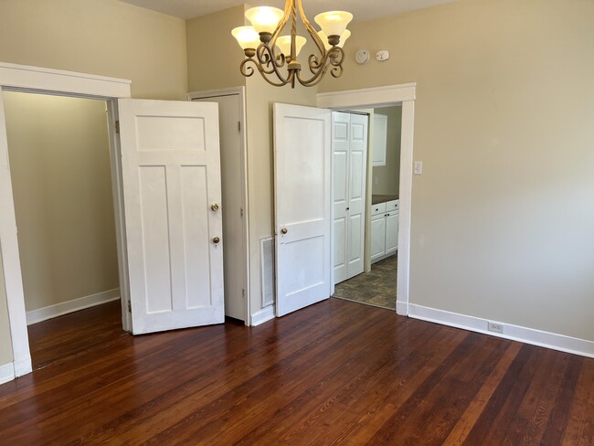 Building Photo - 4411 Cleveland Ave