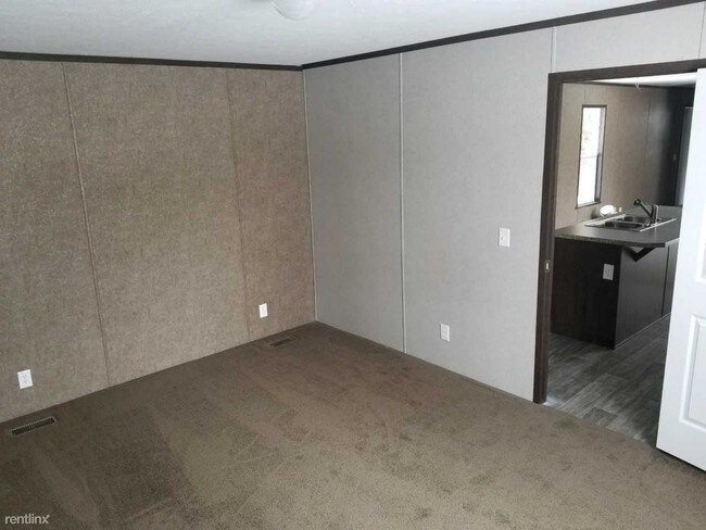 Building Photo - 3 br, 2 bath Mobile Home - 150 Pinewood Est