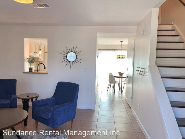 Building Photo - 2 br, 1.5 bath House - 208 First Street SE...