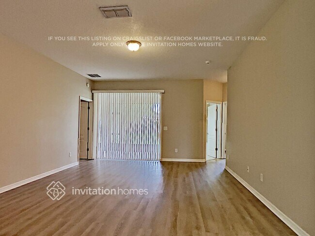 Foto del edificio - 14255 Queenside St