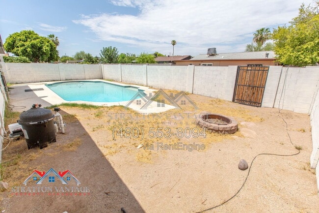 Building Photo - 3410 S Cutler Dr