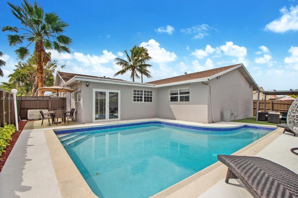 Foto principal - 405 SE 4th St
