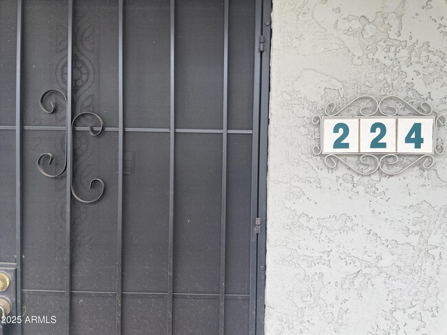 Foto del edificio - 3314 N 68th St