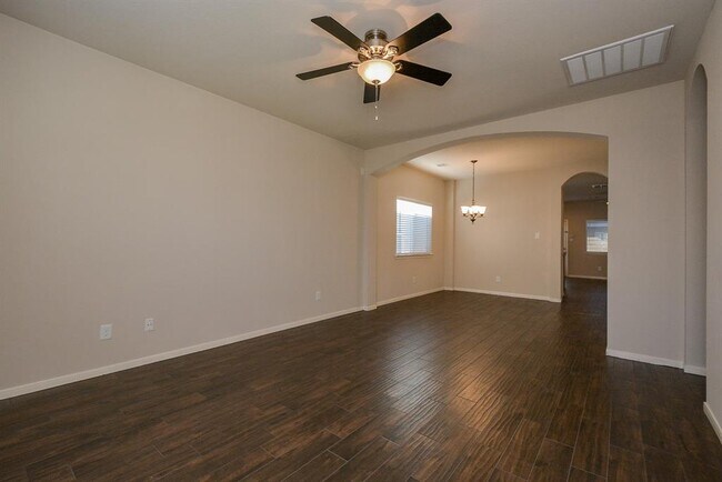 Foto del edificio - 20571 Sycamore Crest Ln