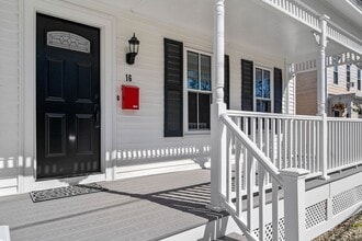Building Photo - 16 Devens St