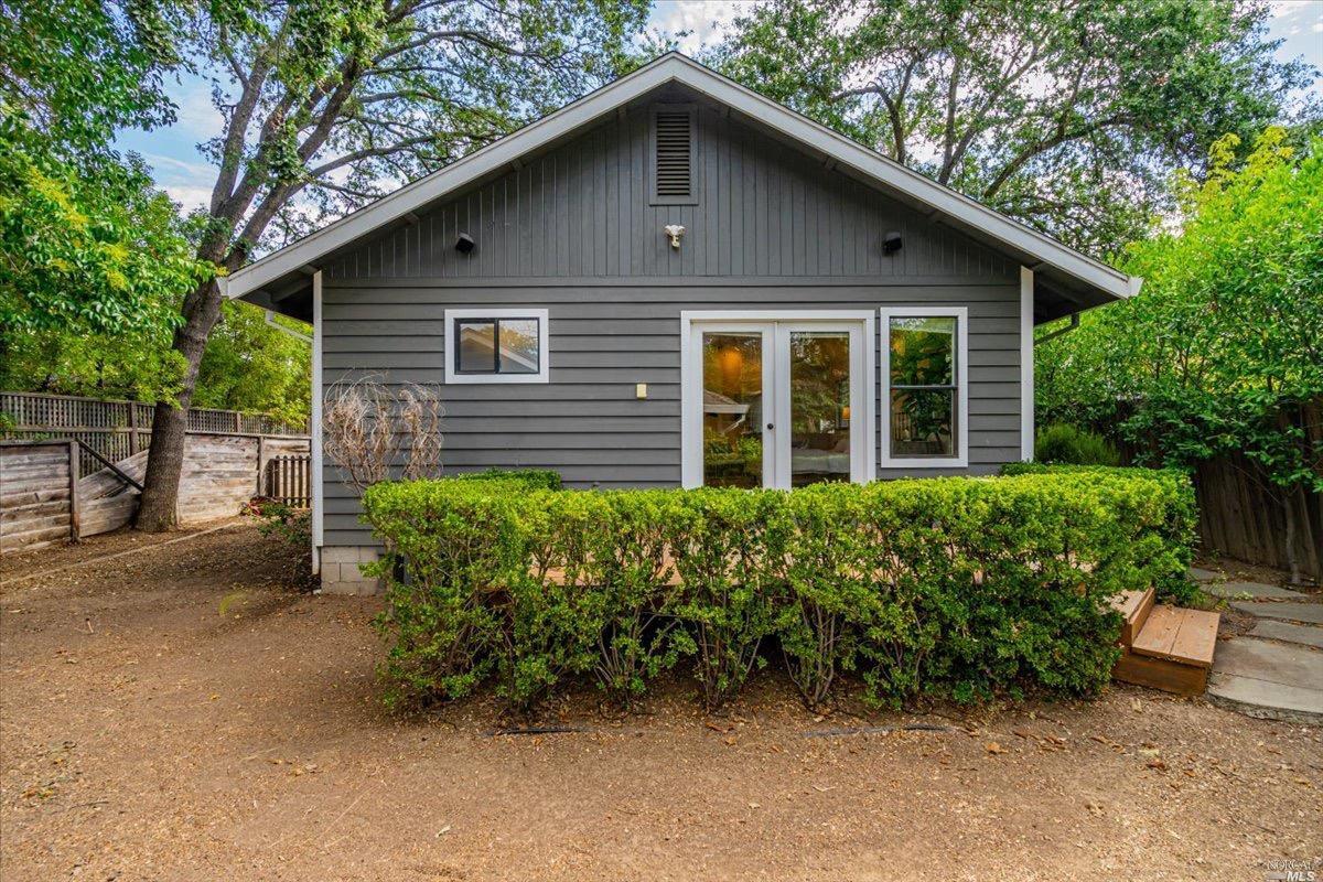 Foto principal - 6867 Jefferson St