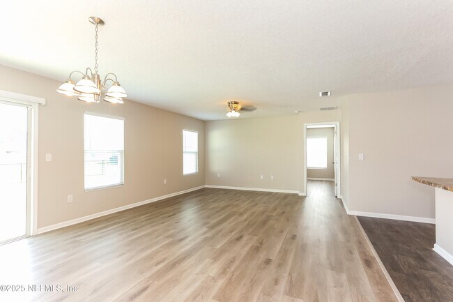 Building Photo - 2438 Sea Palm Ave