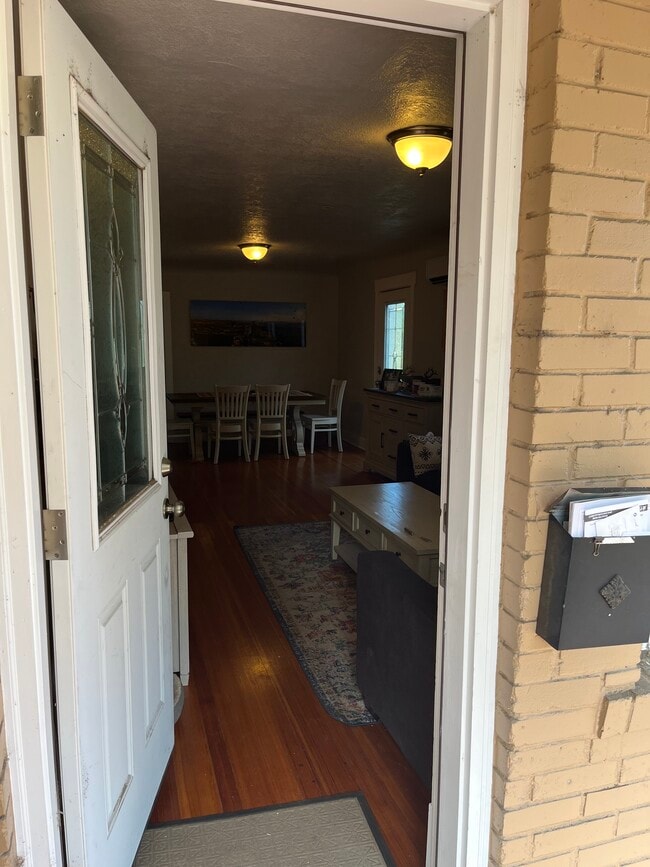 Photo - 1025 E Iowa Ave House