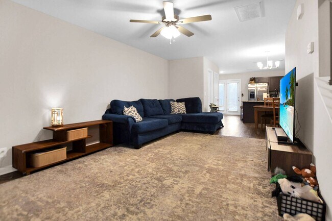 Foto del edificio - Pet Friendly Two Bedroom!