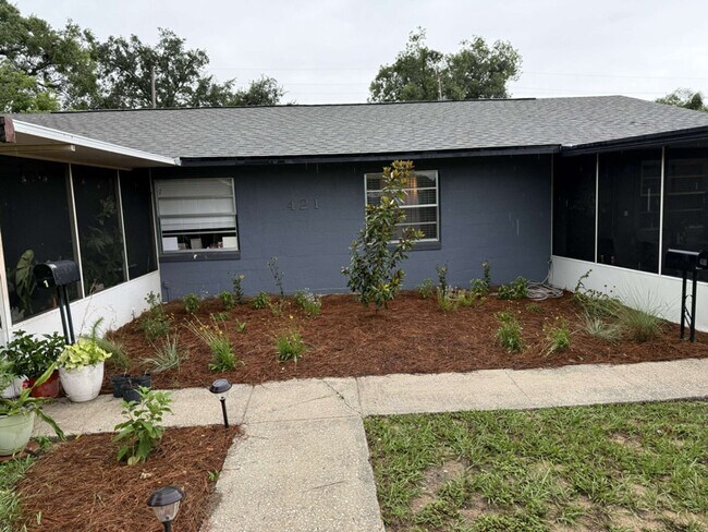 Foto del edificio - 421 E Sessoms Ave